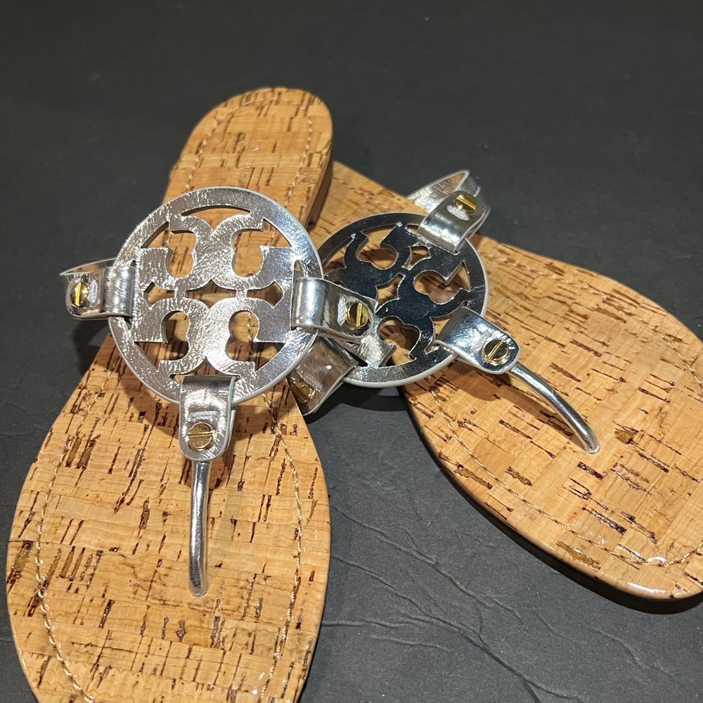 TORY BURCH MILLER PATENT  CORK / METALLIC LEATHER   SANDAL  SIZE 8.5 M - Picture 3 of 6